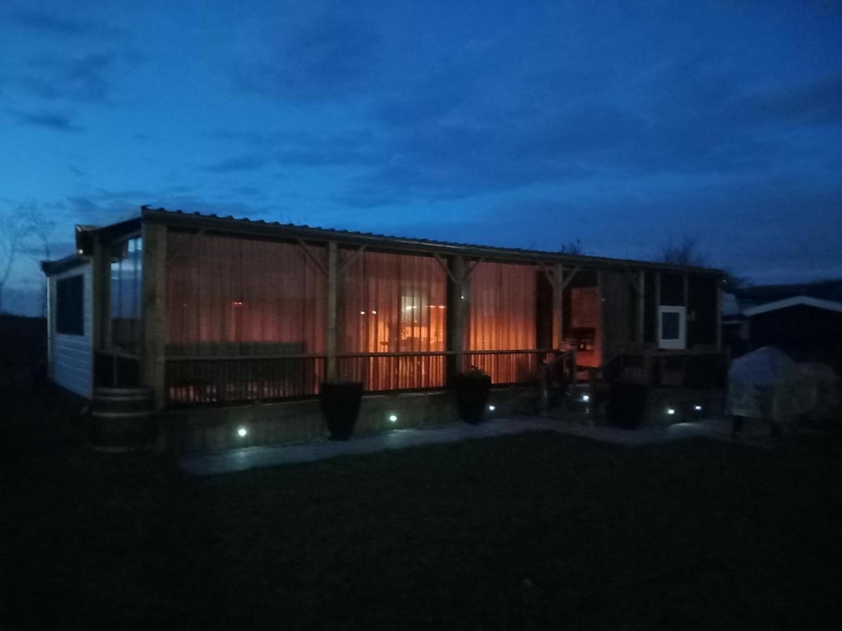 Отель Glamping Aan De Thoolse Kust Poortvliet Экстерьер фото